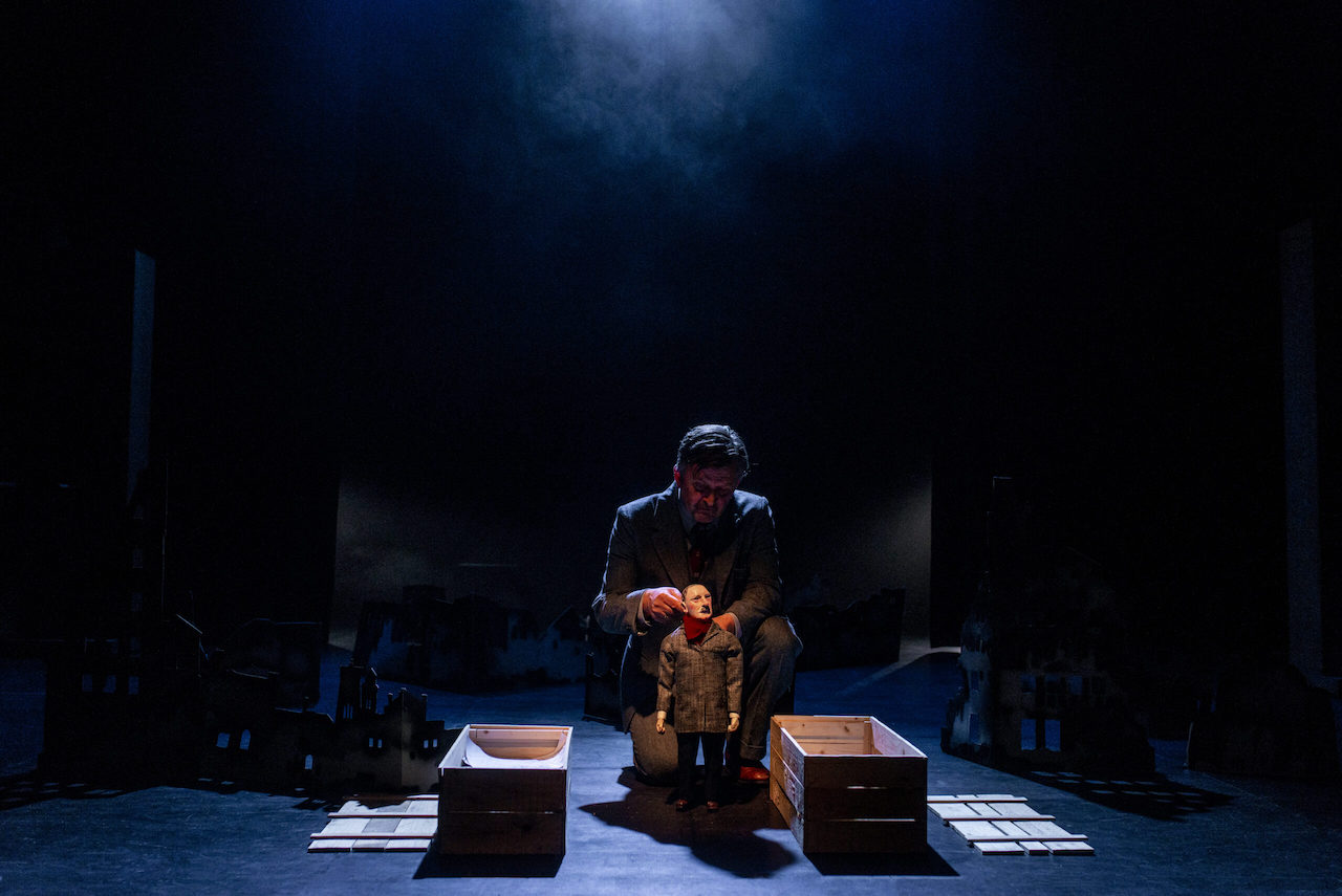 Simplicissimus - av Knut Nærum og Tormod Lindgren