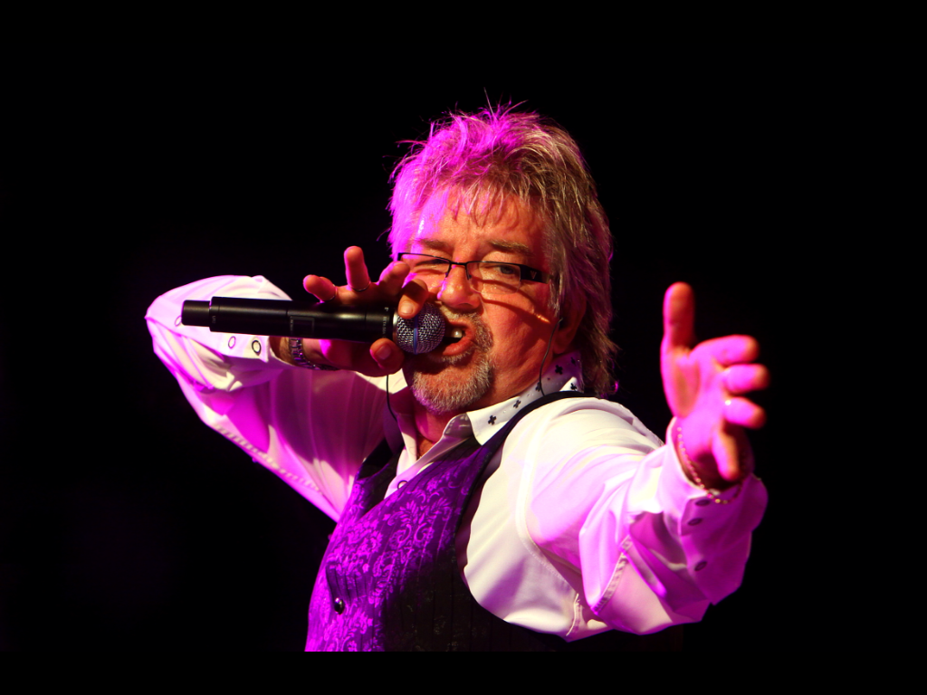 Dagskiftet: Sommerkonsert for eldre med Tore Halvorsen